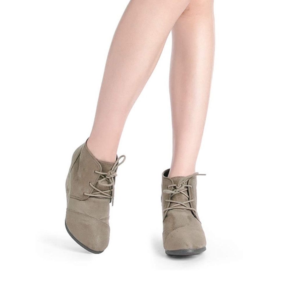 NEW Dream Pairs Tomson Taupe Lace Up Wedge Boot